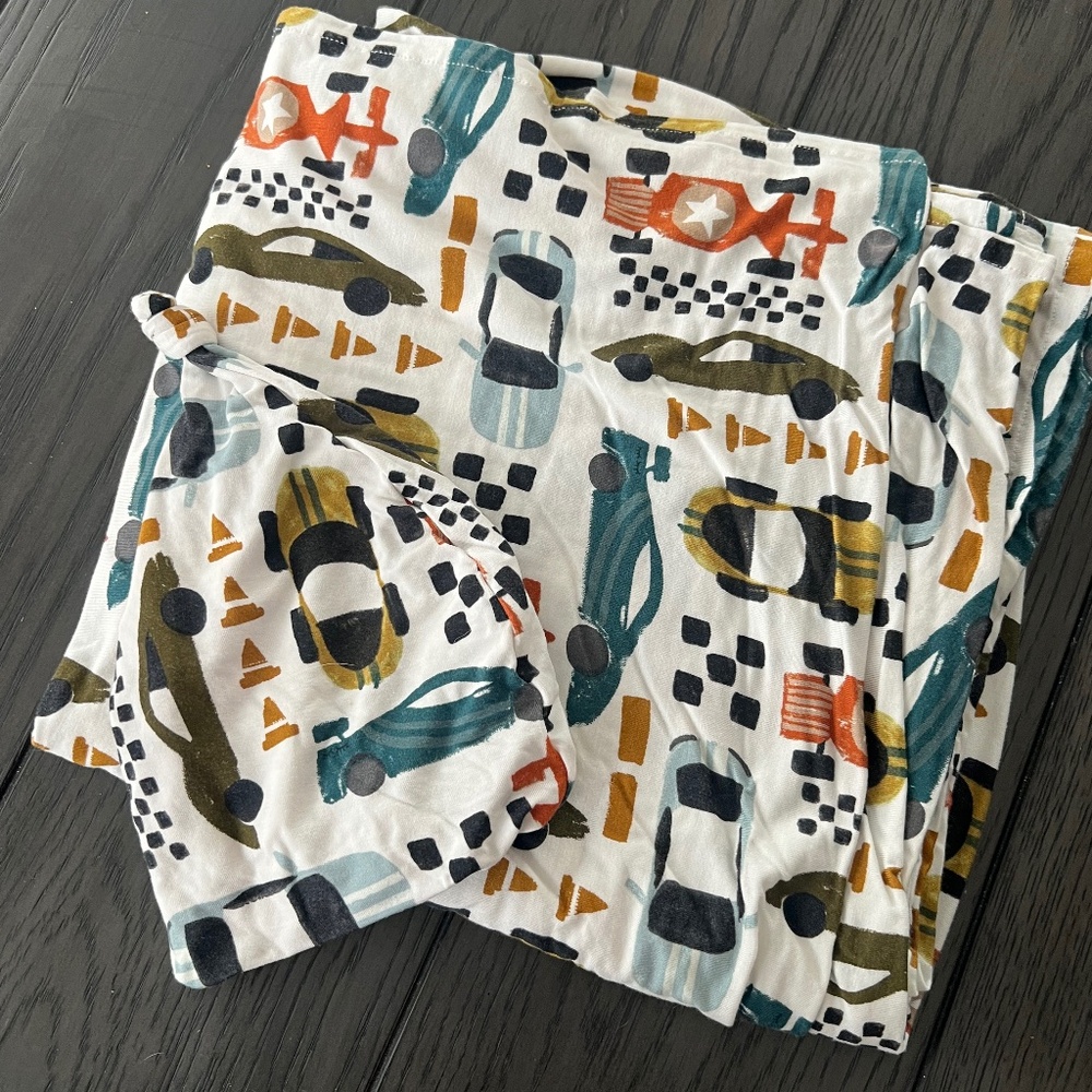 Swaddle and hat set